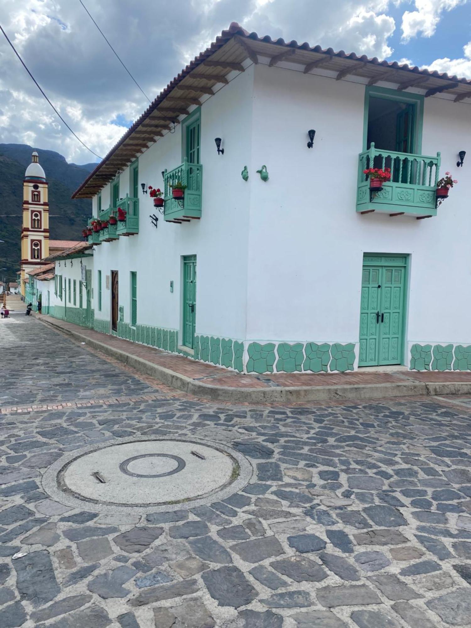 Gll Hotel El Cocuy Exteriör bild
