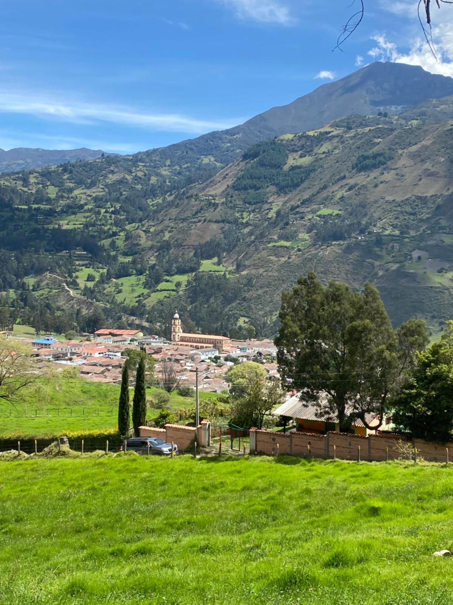 Gll Hotel El Cocuy Exteriör bild